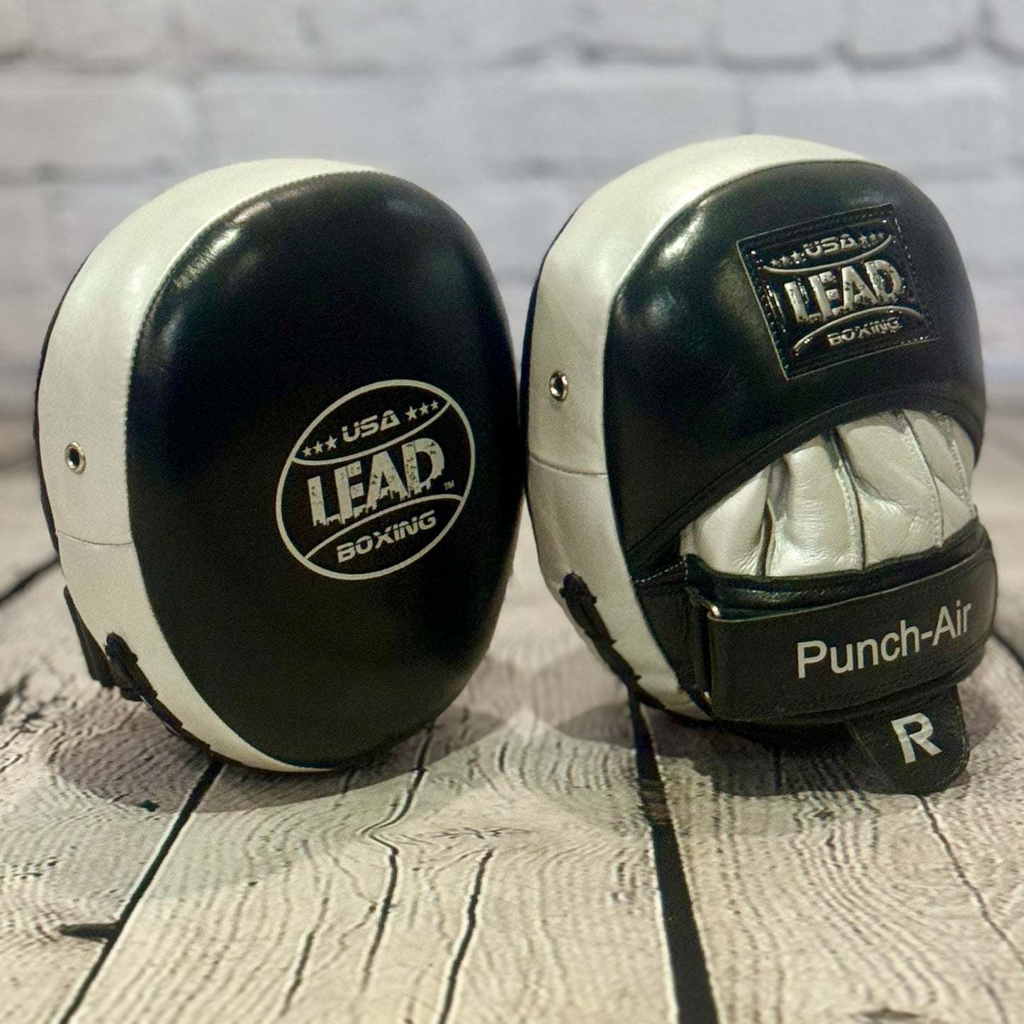 LEAD Punch-AIR Focus Air-Mitts ( Black-Silver)